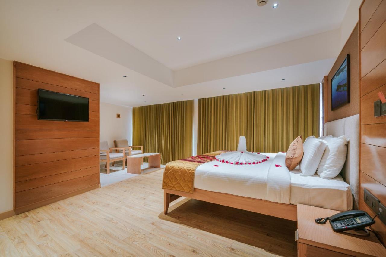 Townbridge Hotels & Suites Kochi Exteriér fotografie