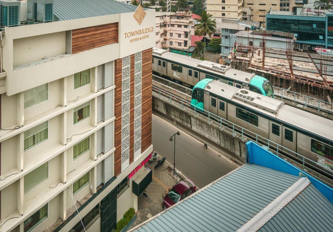 Townbridge Hotels & Suites Kochi Exteriér fotografie